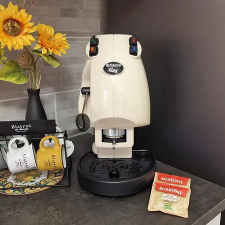 Appartement Pomelia House *